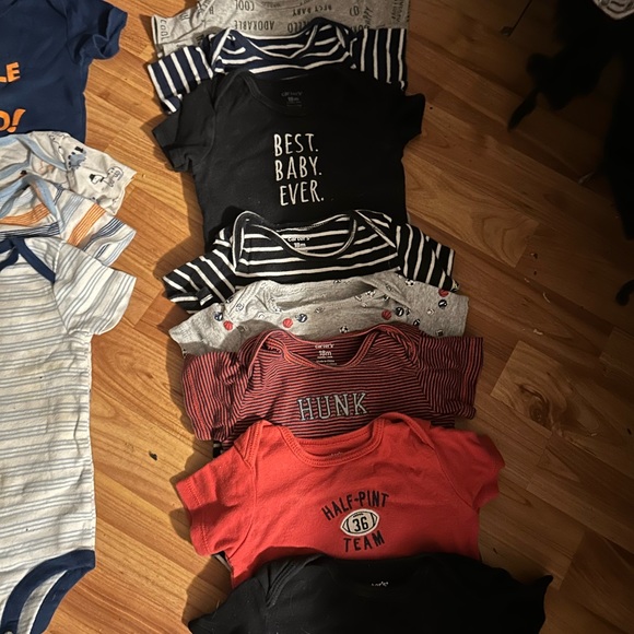 Baby onesies sizes 12-18 months, 18 months, 18-24 months and 24 months. - Picture 3 of 15